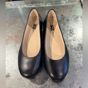 SAS Women's Classic Black Leather Loafers